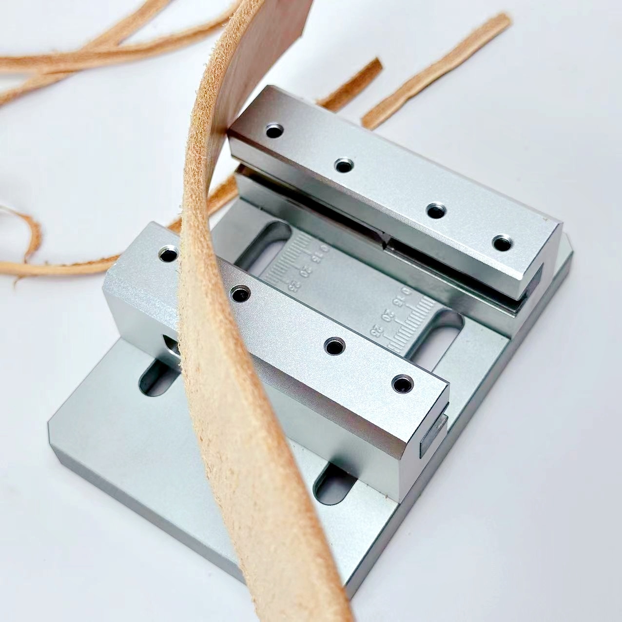 Leatherwork Tools - Riemrandafwerkmachine, halfronde riemafschuiner, riemrandafschuiner voor doe-het-zelf