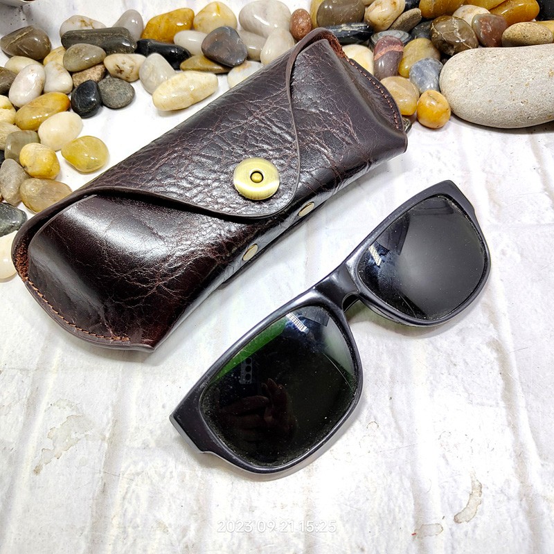 Blongk Bril Case Heuptas Echt  - Leatherwork Fasteners recensie en prijs