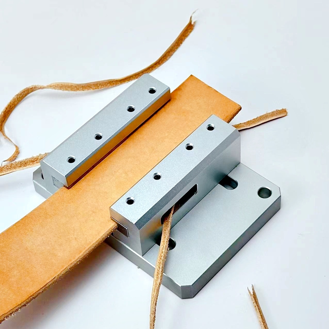 Riemrandafwerkmachine, halfron - Leatherwork Tools recensie en prijs